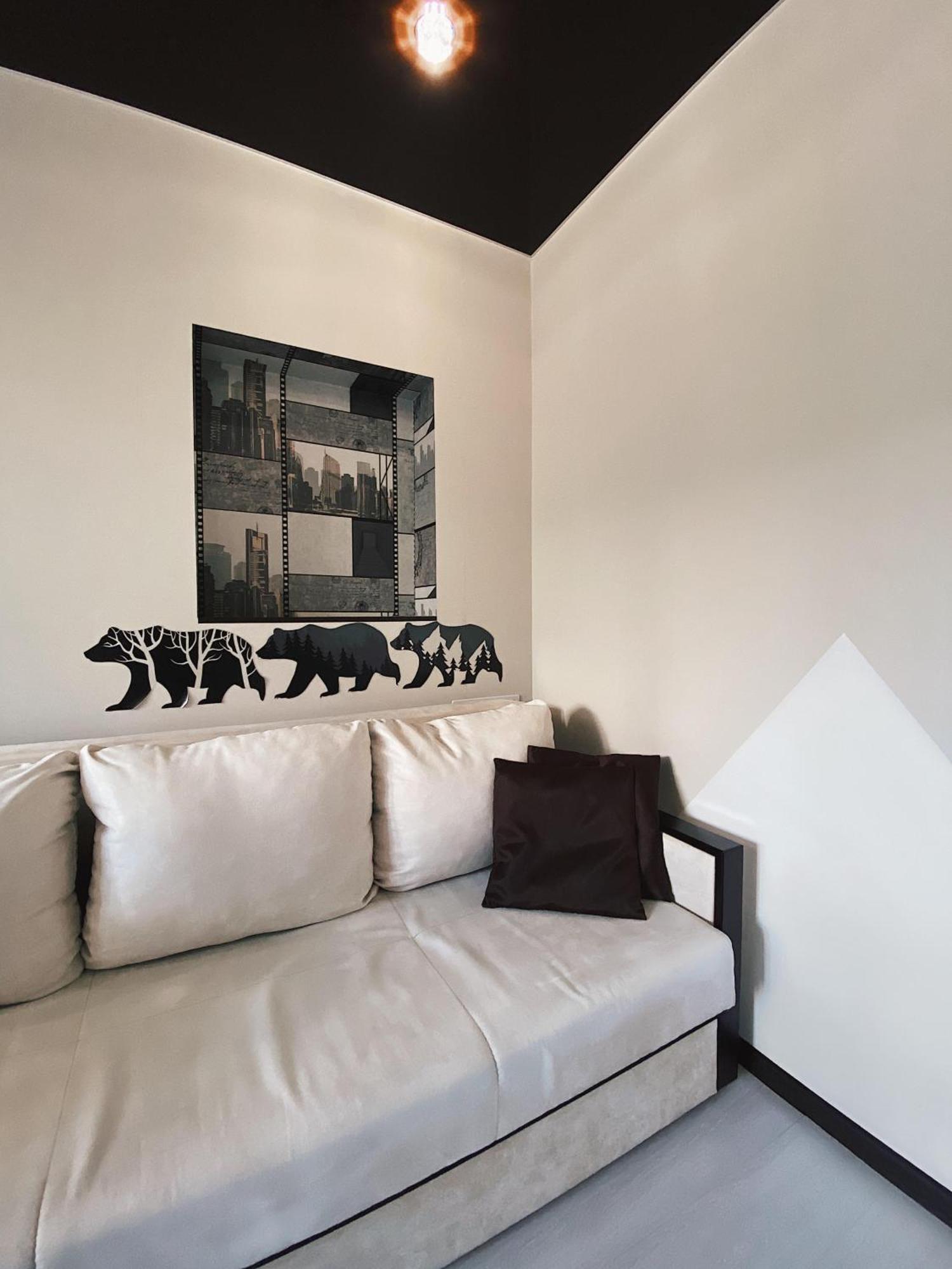 Helen Network: Central Studio Near Stadium and Korpusnyi Garden Apartment Poltava Room photo