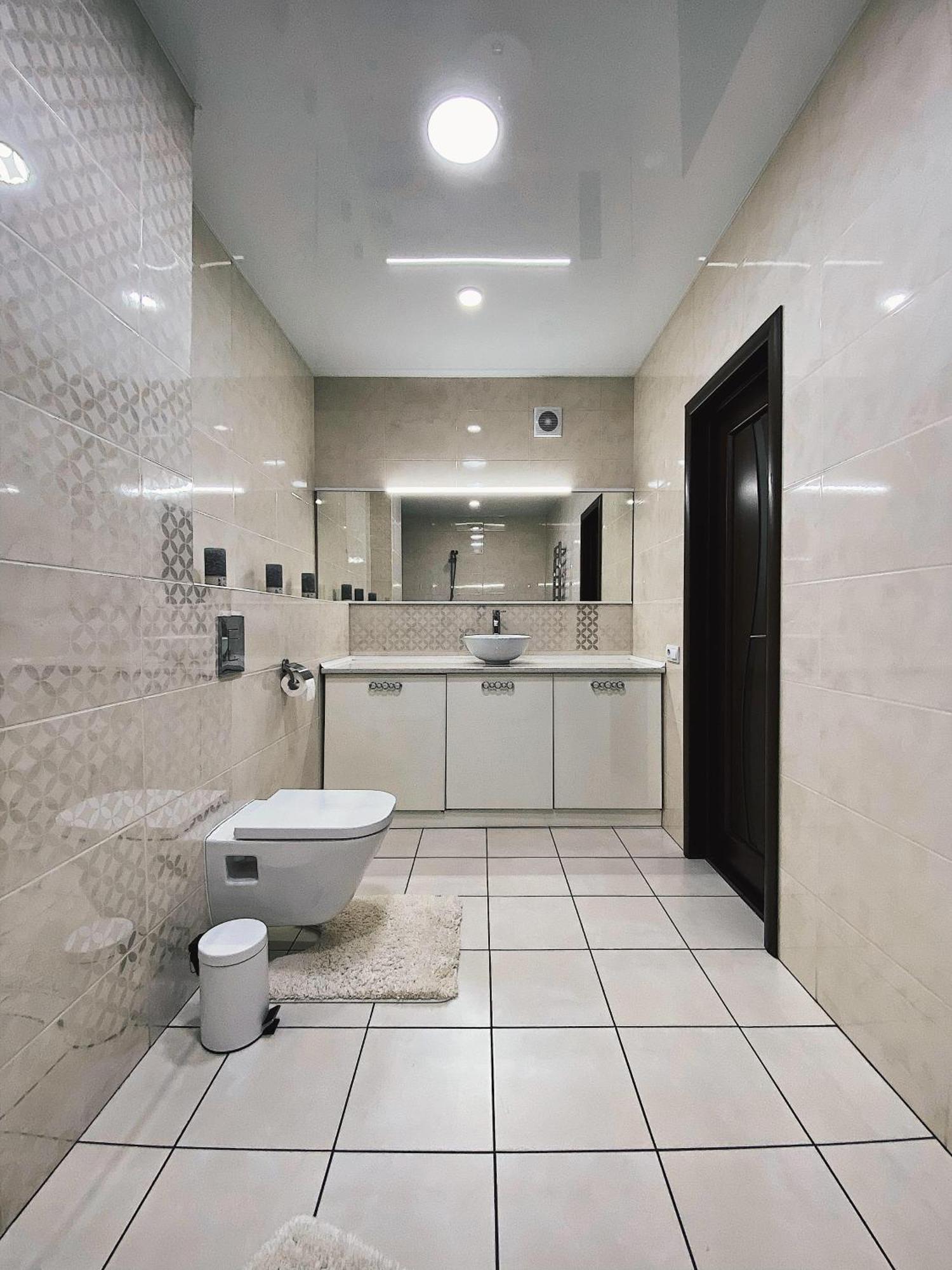 Helen Network: Central Studio Near Stadium and Korpusnyi Garden Apartment Poltava Room photo